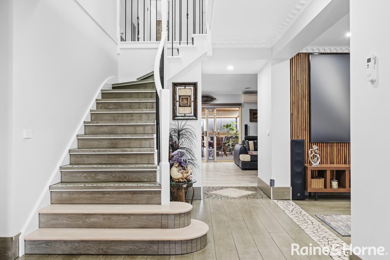Photo - 5 Paul Harris Drive, Melton West VIC 3337 - Image 4