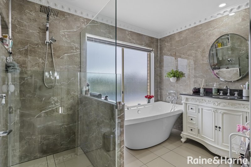 Photo - 5 Paul Harris Drive, Melton West VIC 3337 - Image 7