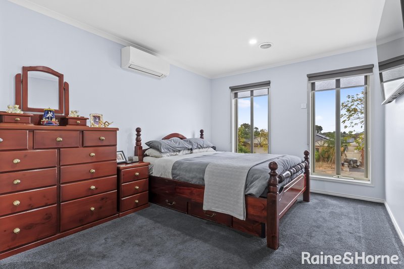 Photo - 5 Paul Harris Drive, Melton West VIC 3337 - Image 9