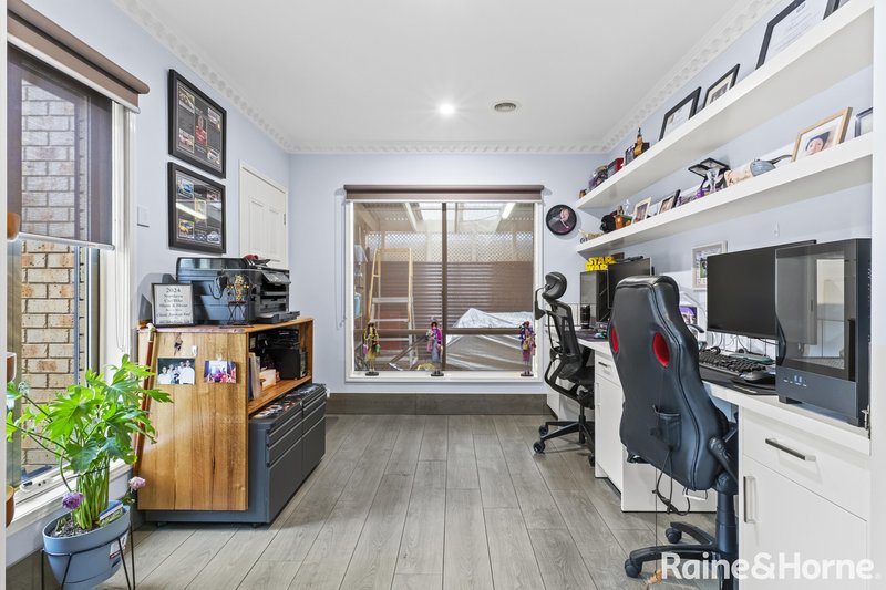 Photo - 5 Paul Harris Drive, Melton West VIC 3337 - Image 10