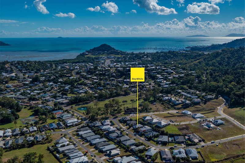 Photo - 5 Pearl Street, Cannonvale QLD 4802 - Image 2