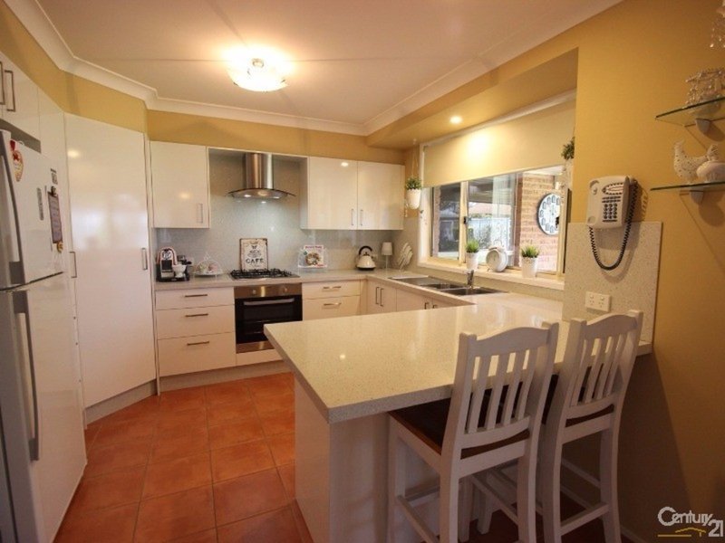 Photo - 5 Peatmoss Drive, Cameron Park NSW 2285 - Image 3