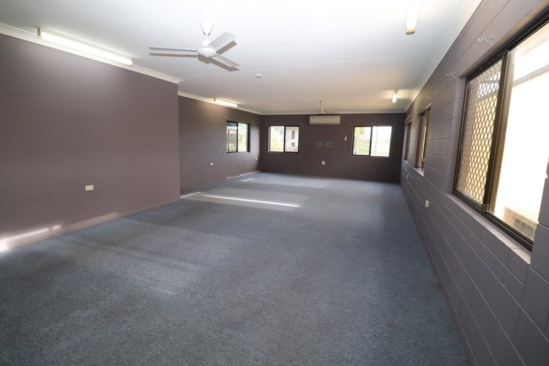 Photo - 5 Pelican Street, Toobanna QLD 4850 - Image 4