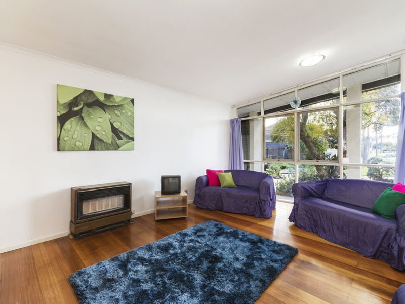 Photo - 5 Pembroke Crescent, Cheltenham VIC 3192 - Image 2