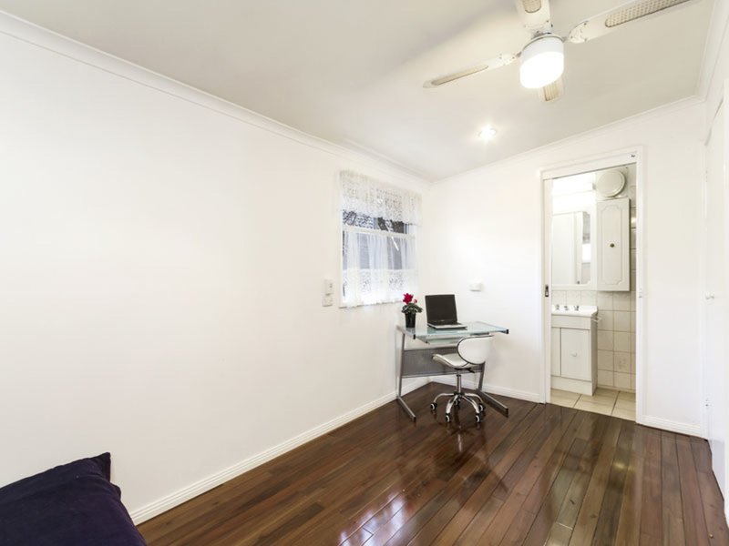 Photo - 5 Pembroke Crescent, Cheltenham VIC 3192 - Image 8