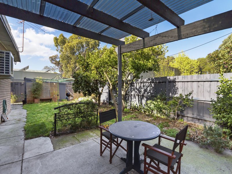 Photo - 5 Pembroke Crescent, Cheltenham VIC 3192 - Image 15