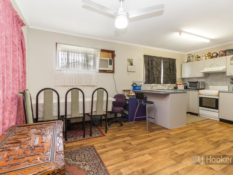 Photo - 5 Penfold Street, Hillcrest QLD 4118 - Image 3