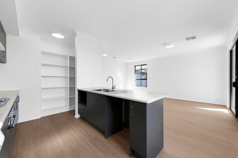 Photo - 5 Peony Road, Angle Vale SA 5117 - Image 4