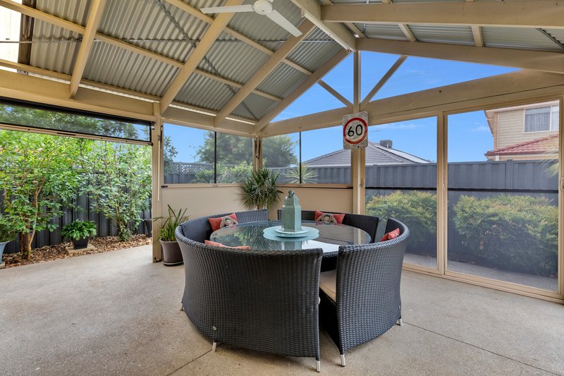 Photo - 5 Peppermint Crescent, Manor Lakes VIC 3024 - Image 16