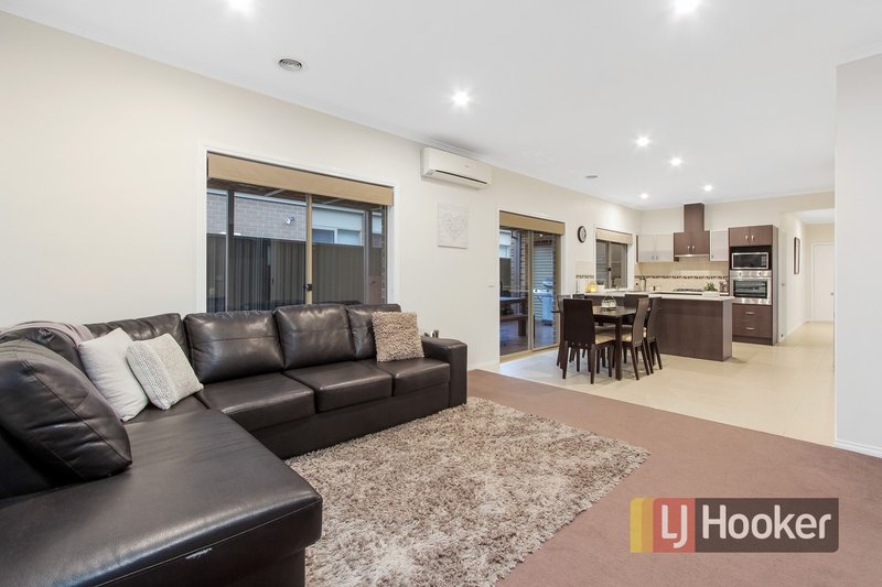 Photo - 5 Perry Court, Pakenham VIC 3810 - Image 10