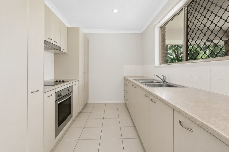 Photo - 5 Piccadilly Street, Bellmere QLD 4510 - Image 5