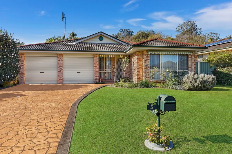 5 Pineridge Close, Lisarow NSW 2250