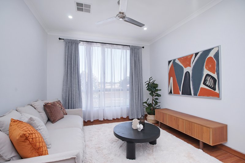 Photo - 5 Pinewood Avenue, Kardinya WA 6163 - Image 5