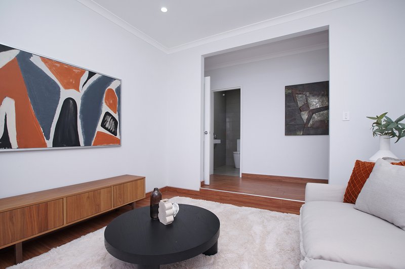 Photo - 5 Pinewood Avenue, Kardinya WA 6163 - Image 6