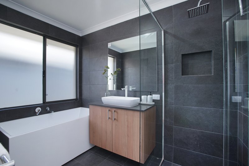 Photo - 5 Pinewood Avenue, Kardinya WA 6163 - Image 31