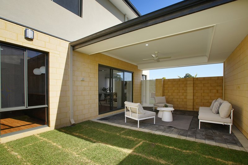 Photo - 5 Pinewood Avenue, Kardinya WA 6163 - Image 34