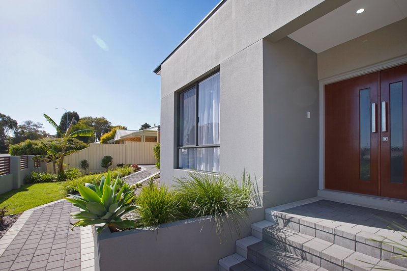 Photo - 5 Pinewood Avenue, Kardinya WA 6163 - Image 35