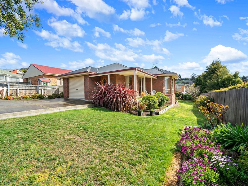 Photo - 5 Pinot Court, Berriedale TAS 7011 - Image 2