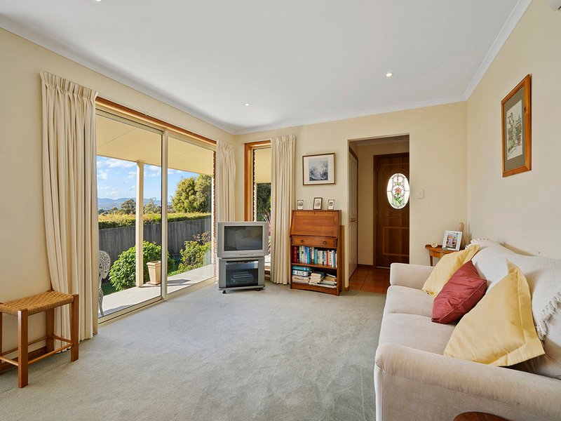 Photo - 5 Pinot Court, Berriedale TAS 7011 - Image 4