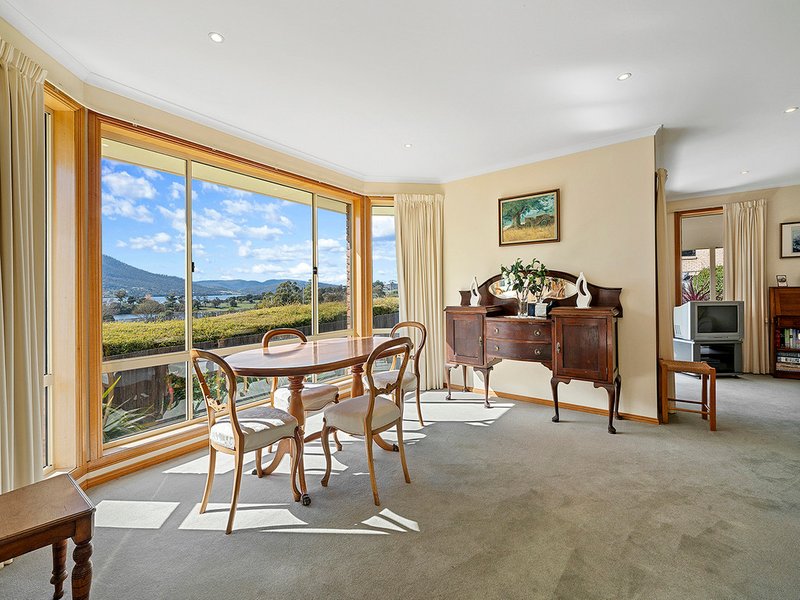 Photo - 5 Pinot Court, Berriedale TAS 7011 - Image 9