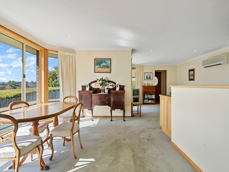 Photo - 5 Pinot Court, Berriedale TAS 7011 - Image 10