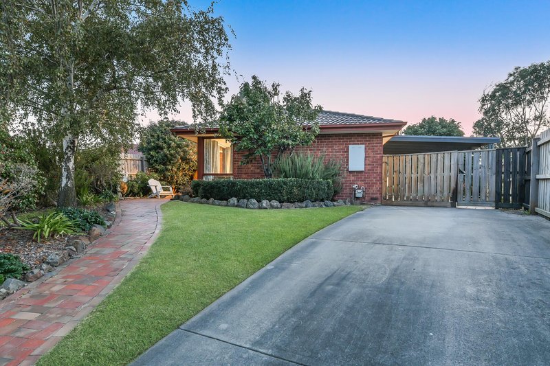 5 Pioneer Place, Hampton Park VIC 3976