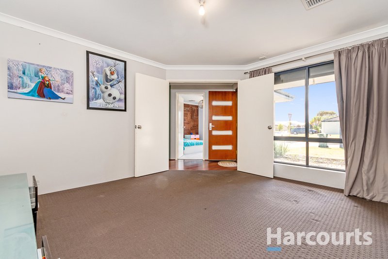 Photo - 5 Plumeria Rise, Sinagra WA 6065 - Image 3