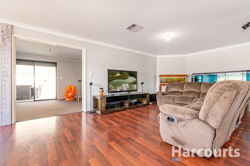 Photo - 5 Plumeria Rise, Sinagra WA 6065 - Image 12