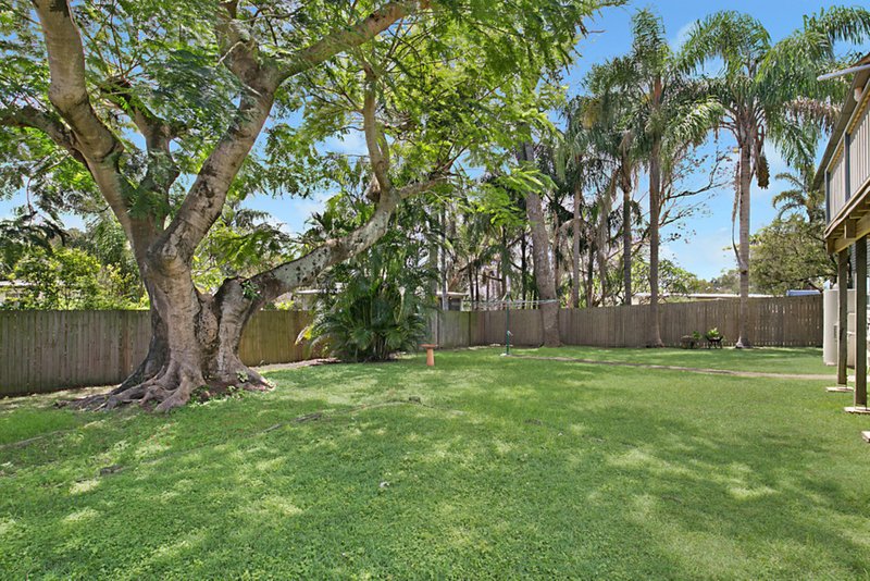 Photo - 5 Poinciana Street, Kingston QLD 4114 - Image 9