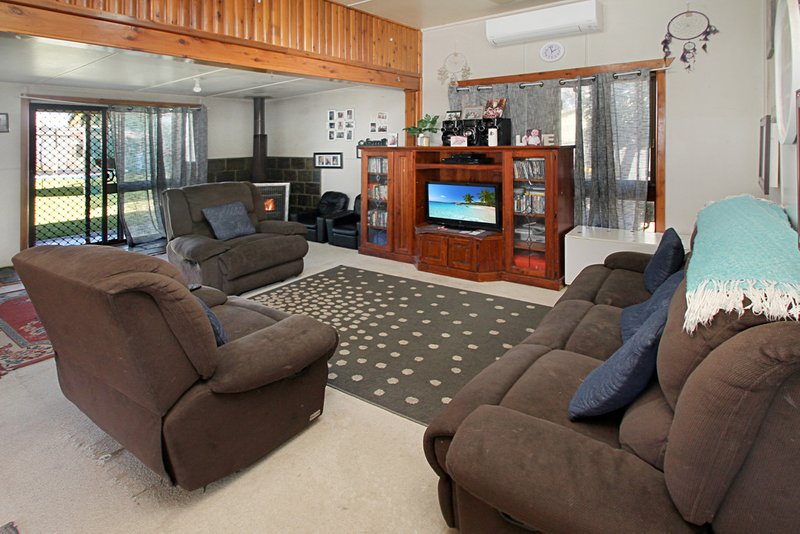 Photo - 5 Pollock Street, Quirindi NSW 2343 - Image 3