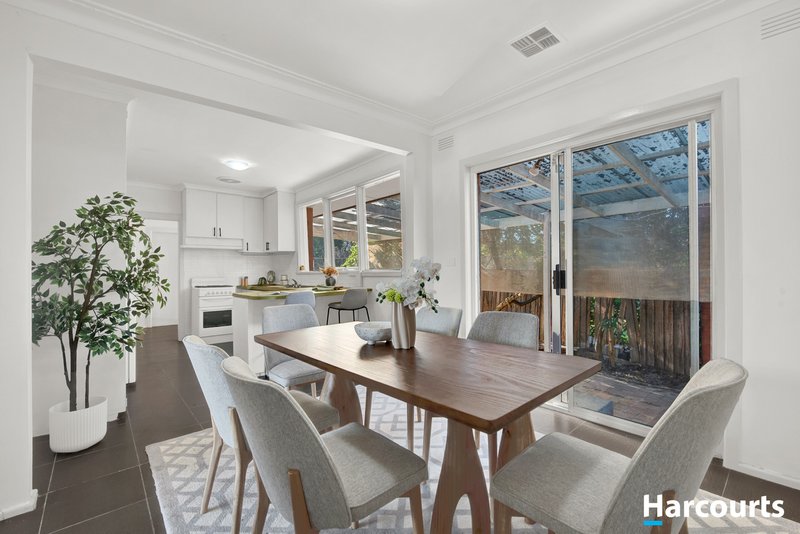 Photo - 5 Pontin Court, Burwood East VIC 3151 - Image 4