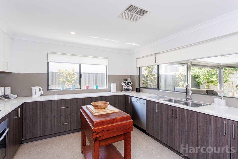 Photo - 5 Porro Road, Landsdale WA 6065 - Image 9