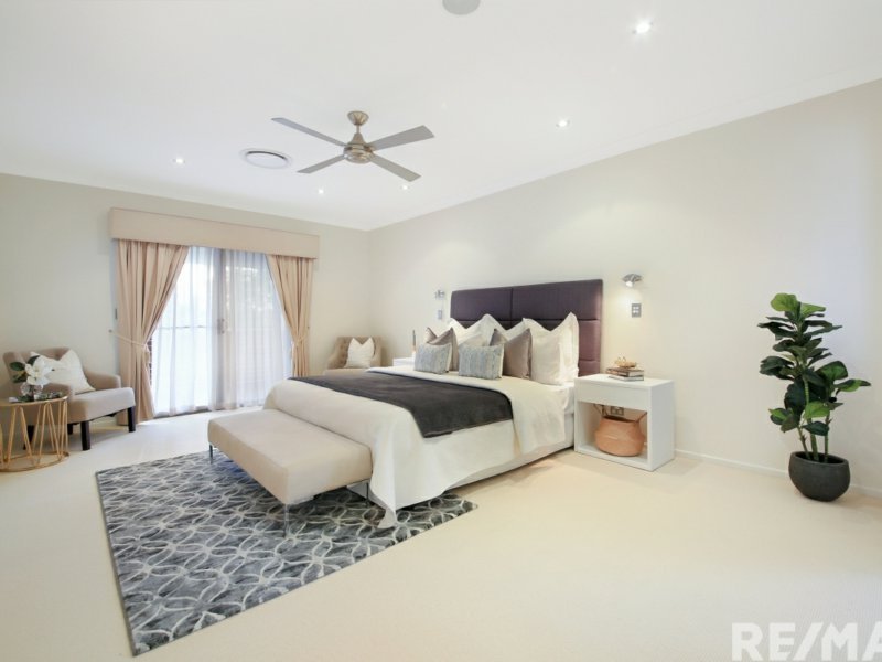 Photo - 5 Port Peyra Crescent, Varsity Lakes QLD 4227 - Image 15