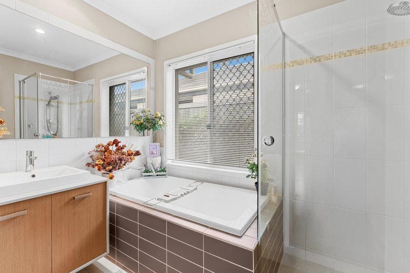 Photo - 5 Portmarnock Street, North Lakes QLD 4509 - Image 17