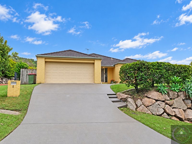 Photo - 5 Prospect Place, Upper Kedron QLD 4055 - Image 1
