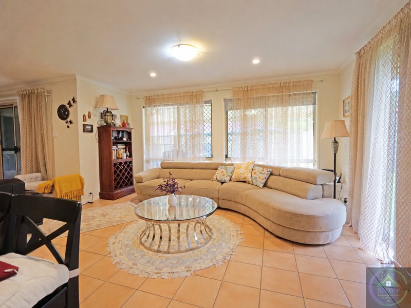 Photo - 5 Prospect Place, Upper Kedron QLD 4055 - Image 6