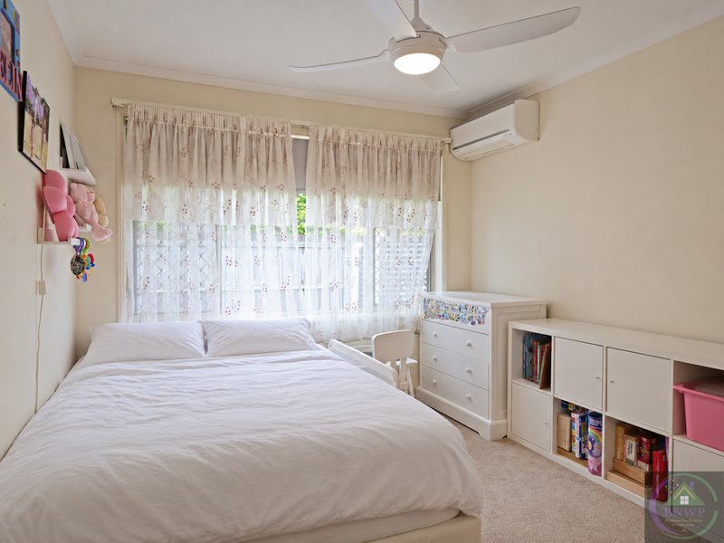 Photo - 5 Prospect Place, Upper Kedron QLD 4055 - Image 10