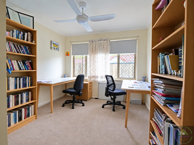 Photo - 5 Prospect Place, Upper Kedron QLD 4055 - Image 12