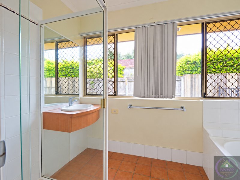 Photo - 5 Prospect Place, Upper Kedron QLD 4055 - Image 13