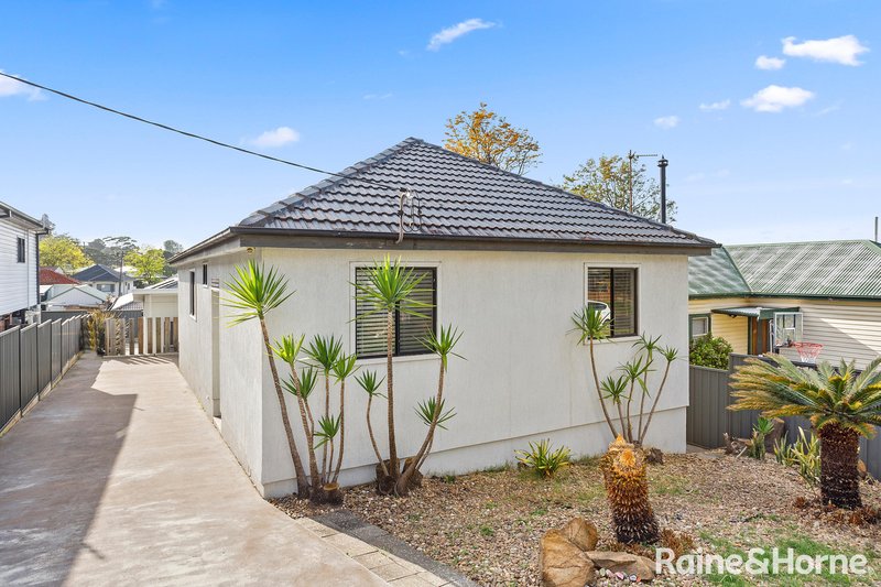 Photo - 5 Prospect Street, Mount Saint Thomas NSW 2500 - Image 4