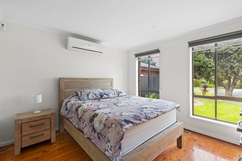 Photo - 5 Protea Court, Mill Park VIC 3082 - Image 7