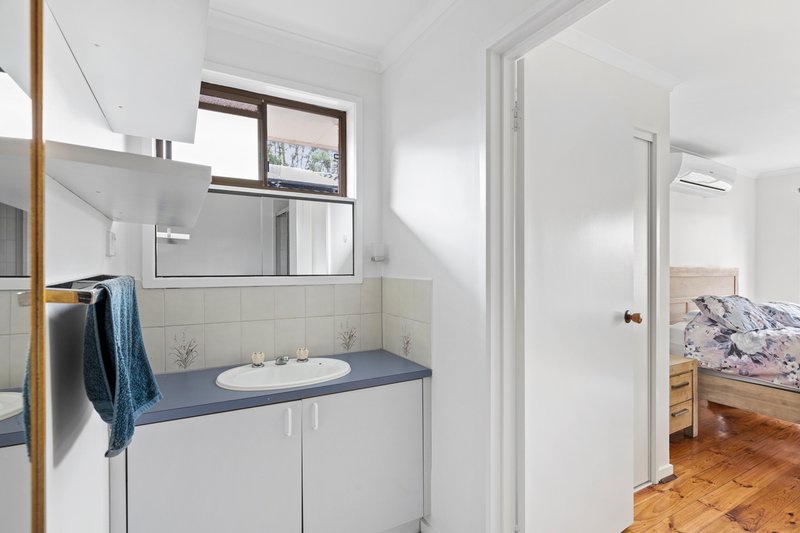 Photo - 5 Protea Court, Mill Park VIC 3082 - Image 11