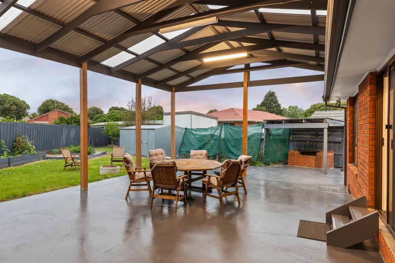 Photo - 5 Protea Court, Mill Park VIC 3082 - Image 12