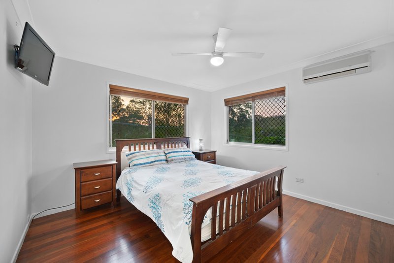 Photo - 5 Pyang Grove, Ferny Hills QLD 4055 - Image 7