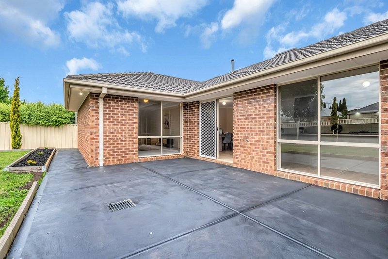 Photo - 5 Pymble Gardens, Craigieburn VIC 3064 - Image 22