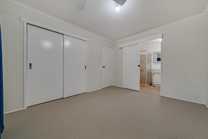 Photo - 5 Quarrian Crescent, Beenleigh QLD 4207 - Image 6