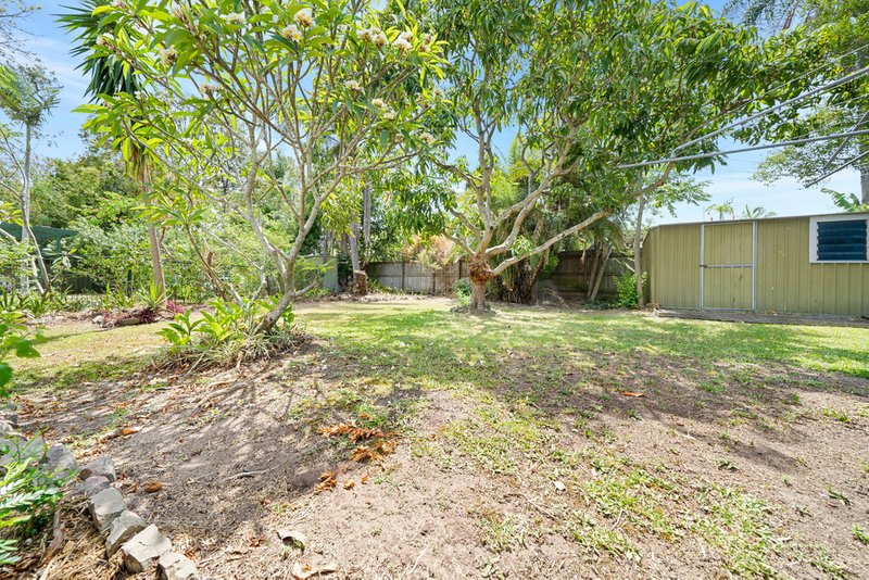 Photo - 5 Quarrian Crescent, Beenleigh QLD 4207 - Image 9