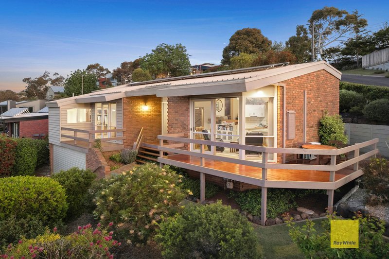 Photo - 5 Queens Park Road, Highton VIC 3216 - Image 2