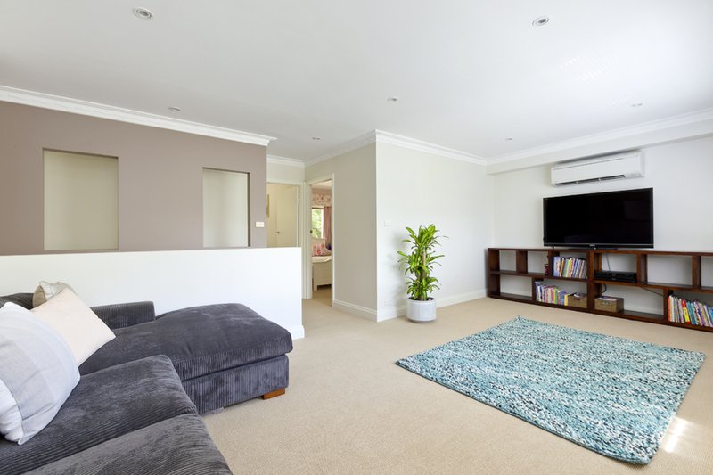 Photo - 5 Quinlan Parade, Manly Vale NSW 2093 - Image 4