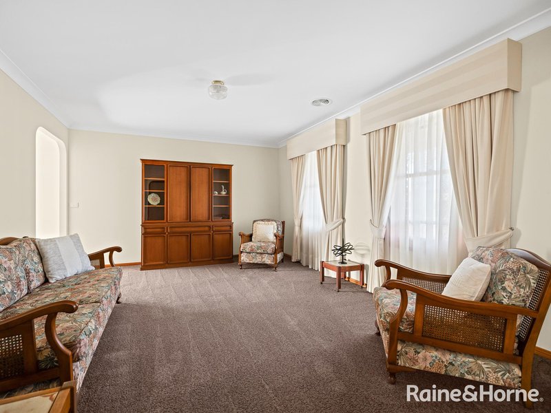 Photo - 5 Quinn Court, Llanarth NSW 2795 - Image 6